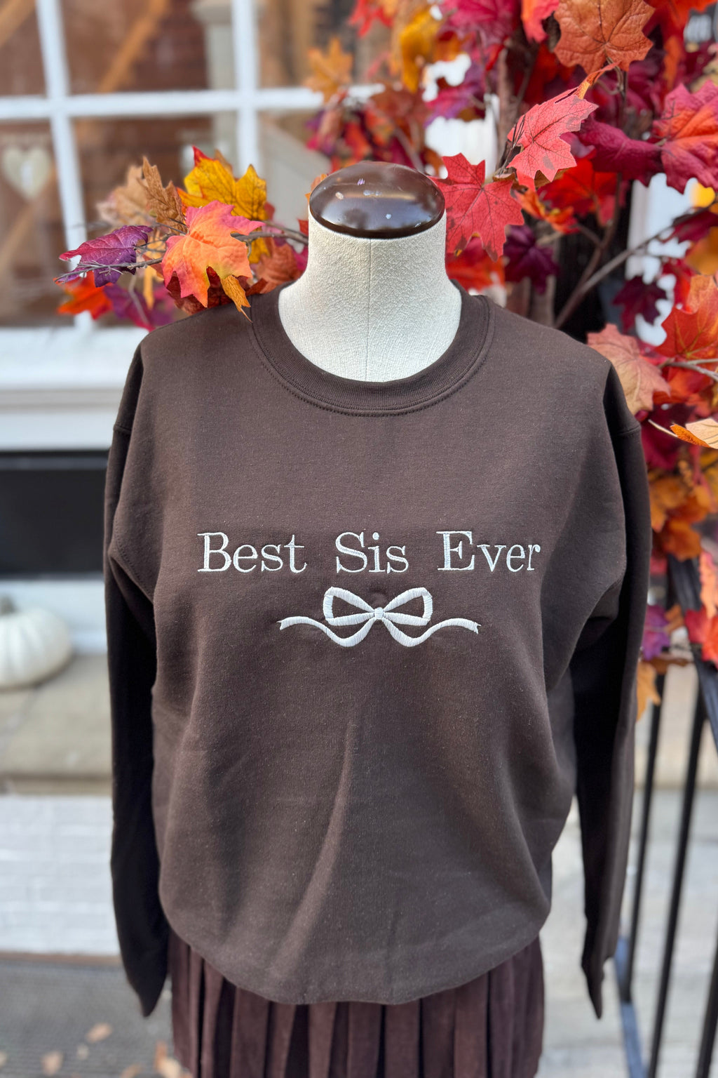 Best Sis Embroidered Bow Sweatshirt - Dark Chocolate