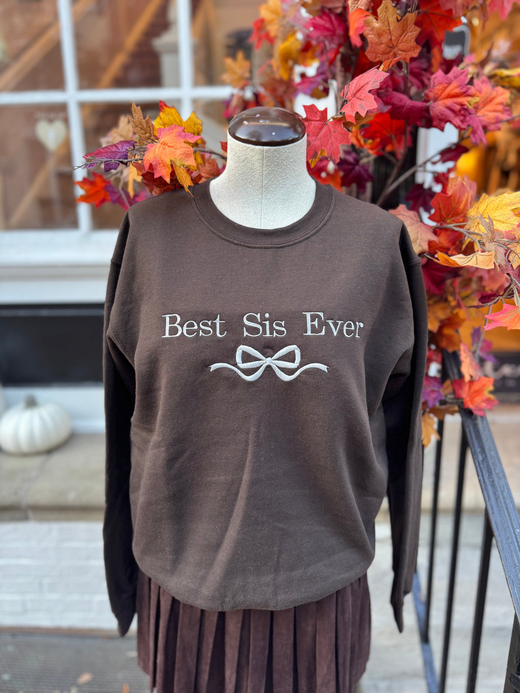 Best Sis Embroidered Bow Sweatshirt - Dark Chocolate